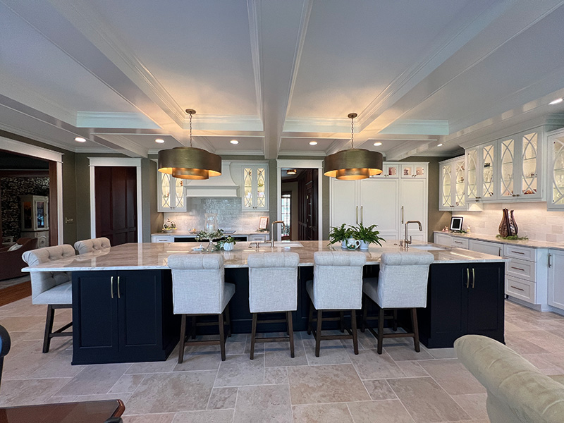 Spacious Island and Kitchen Seating